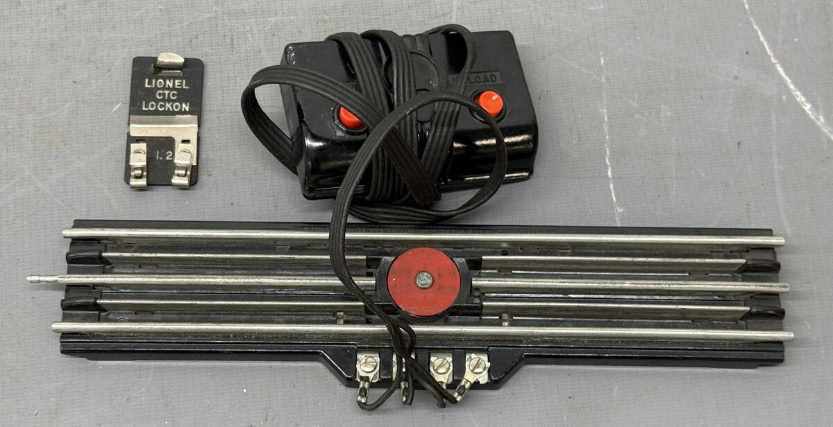 Lionel Vintage O Gauge Accessories: 3462, 395, 110, 153, & 140 [5] VG