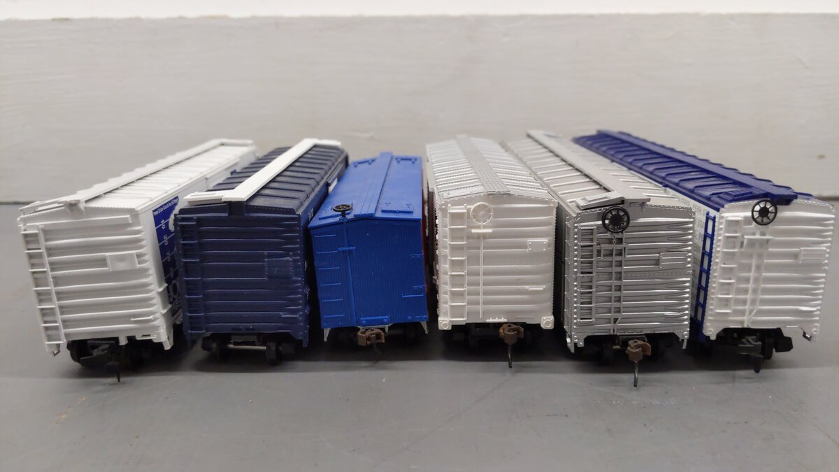 Accurail & Other HO Scale Assorted Freight Cars: 1999, 1410, 1948, 2012 [6] VG