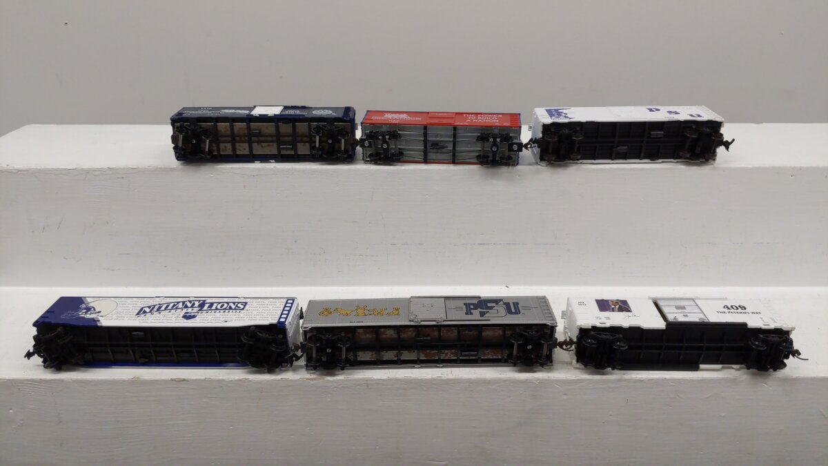 Accurail & Other HO Scale Assorted Freight Cars: 1999, 1410, 1948, 2012 [6] VG