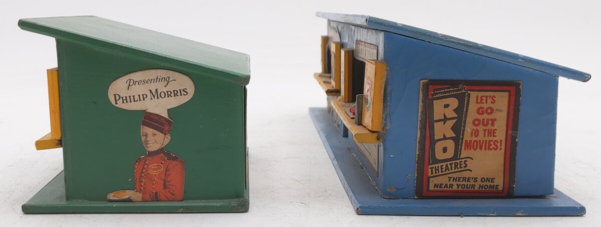 American Flyer S Vintage News Stands: 270, 271 [2] VG