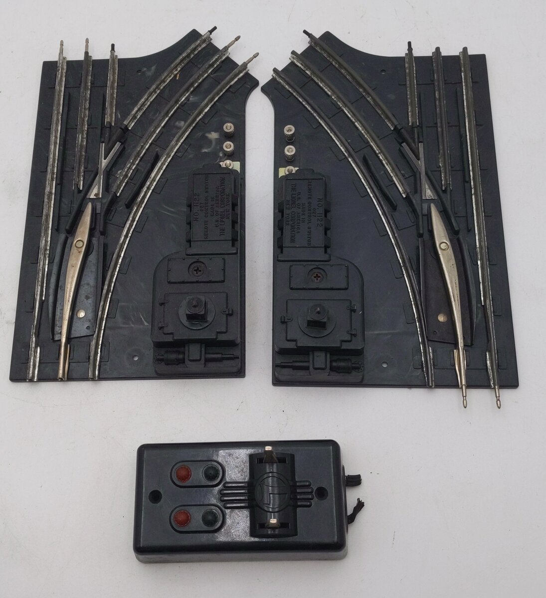 Lionel 1122 Vintage O-27 Remote Control Switches (Pair of 2) VG/Box