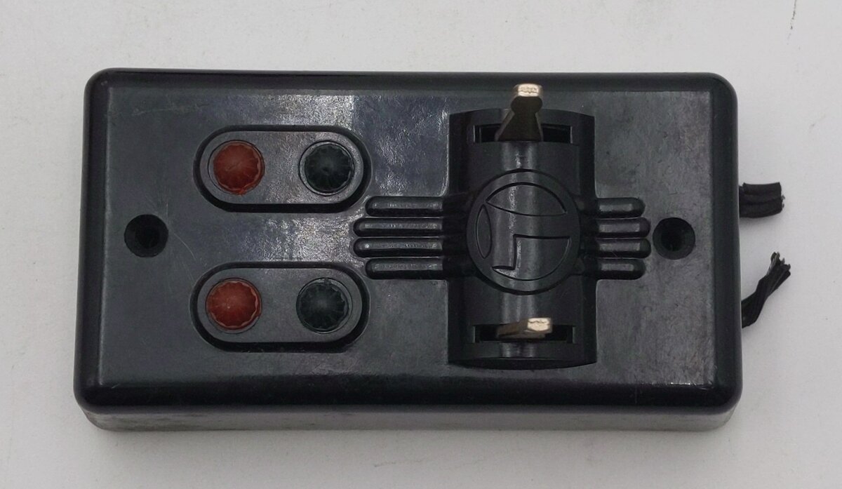 Lionel 1122 Vintage O-27 Remote Control Switches (Pair of 2) VG/Box