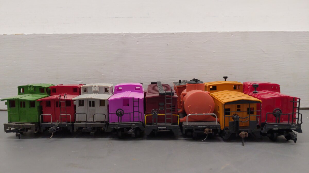 Life Like & Other HO Scale Custom Assorted Freight Cars: 6141, 758, 1982 [8] VG