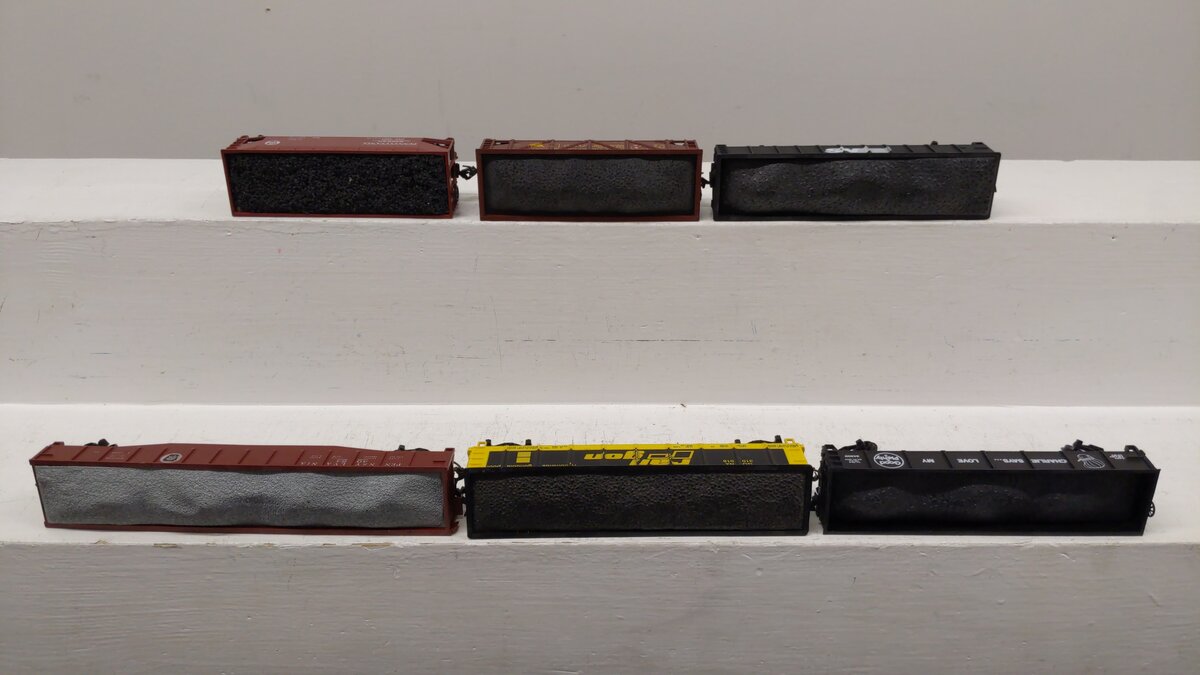 Revell & Other HO Scale Assorted Freight Cars: 130, 222640, 24309, 310018 [6] VG