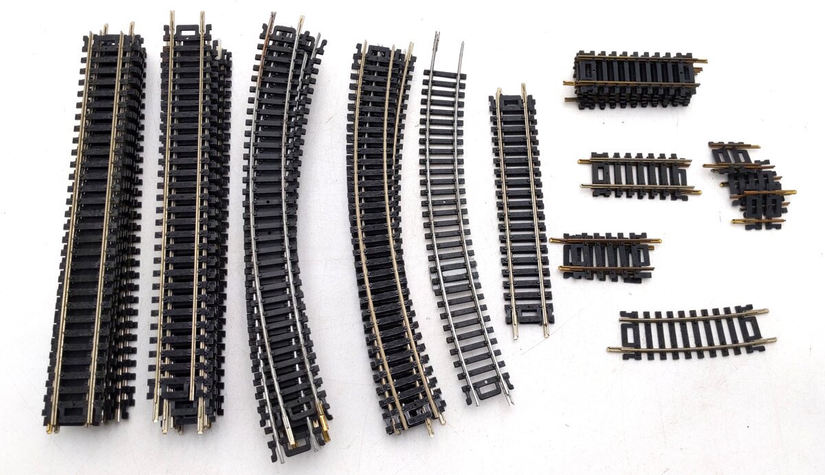 Atlas & Life-like HO Scale Assorted Straight & Curved Track Sections [45+] VG