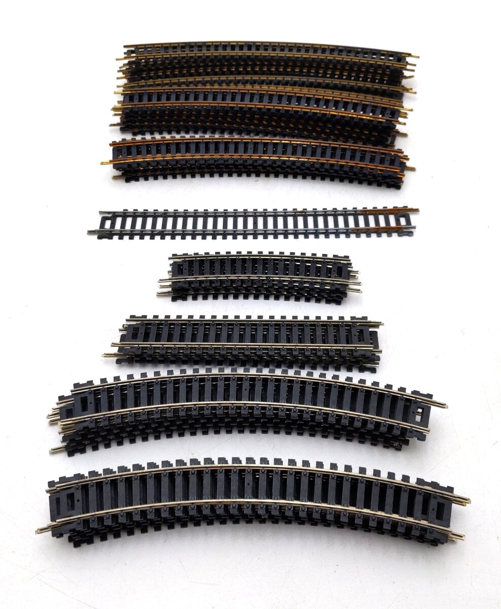 Atlas & Life-like HO Scale Assorted Straight & Curved Track Sections [40] VG