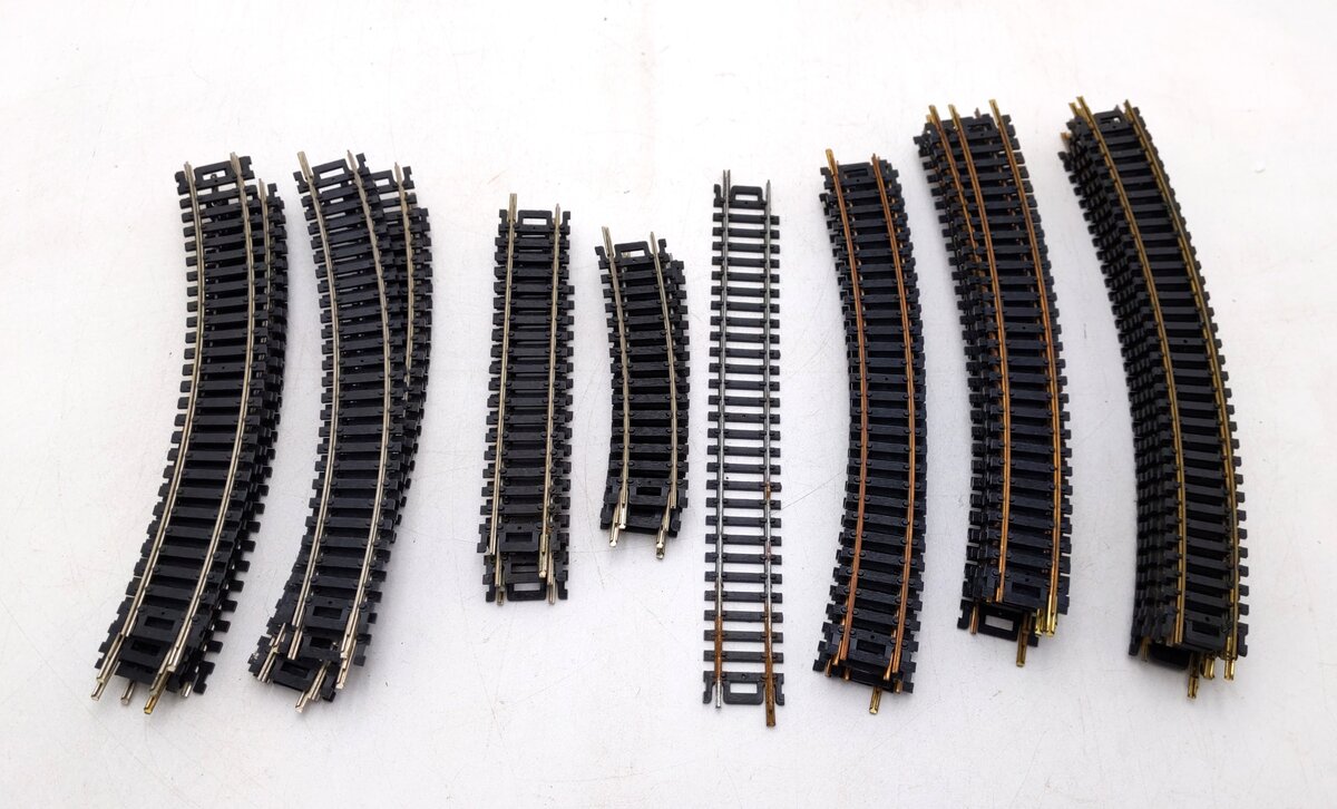Atlas & Life-like HO Scale Assorted Straight & Curved Track Sections [40] VG