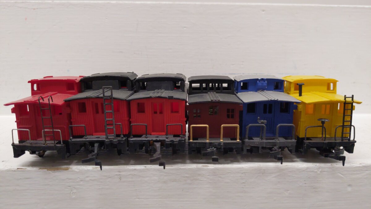 Playart, Bachmann, Rivarossi & Other CUSTOM HO Scale Assorted Cabooses: [6] VG