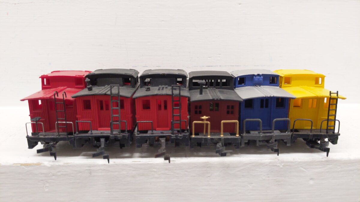 Playart, Bachmann, Rivarossi & Other CUSTOM HO Scale Assorted Cabooses: [6] VG
