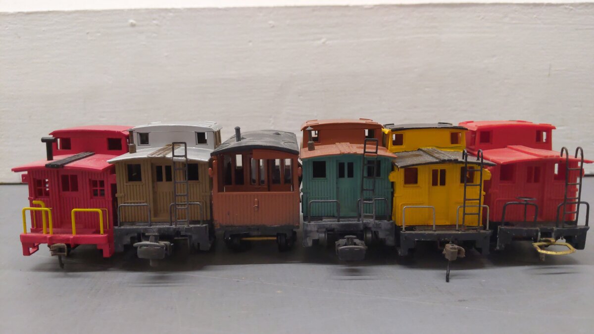Marklin, Bachmann & Other HO Scale CUSTOM Assorted Cabooses: 1576, 13, 5972 [6] VG