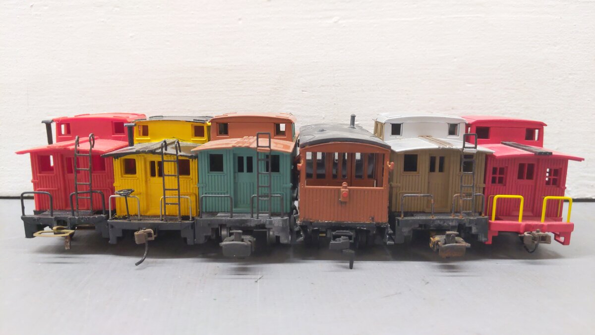Marklin, Bachmann & Other HO Scale CUSTOM Assorted Cabooses: 1576, 13, 5972 [6] VG