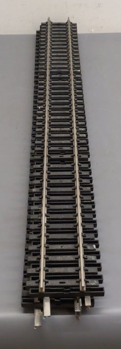 Assorted G Scale 36in Straight Track Sections [4] VG