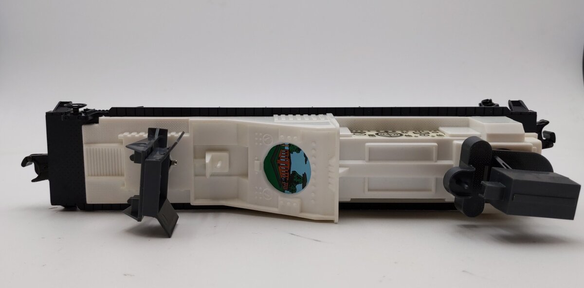Lionel 6-16670 O Gauge Operating TV Car #16670 NIB
