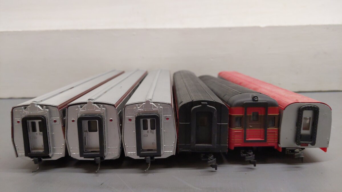 Playart & Other HO Scale Assorted Passenger Cars: 1126 [6] VG