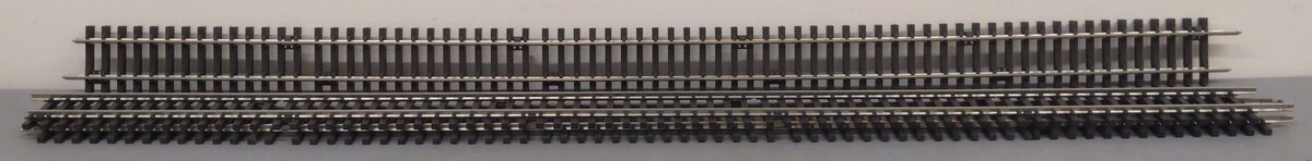Assorted G Scale 58in Straight Track Sections [3] EX