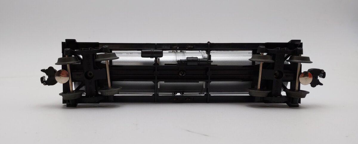 Lionel 6-19601 O Gauge North American Single Dome Tank Car #19601 NIB
