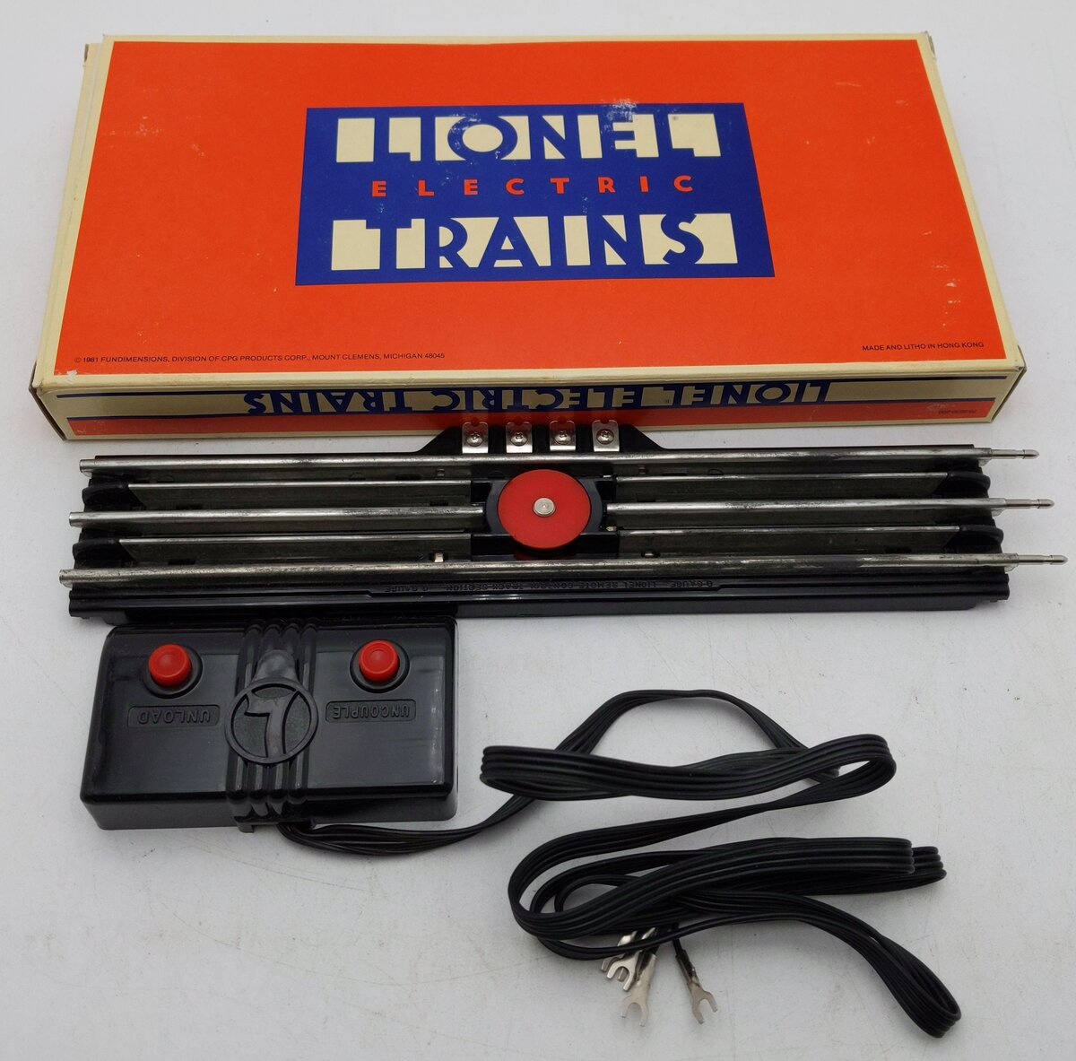 Lionel 6-5530 O Gauge Operating Track Section EX/Box