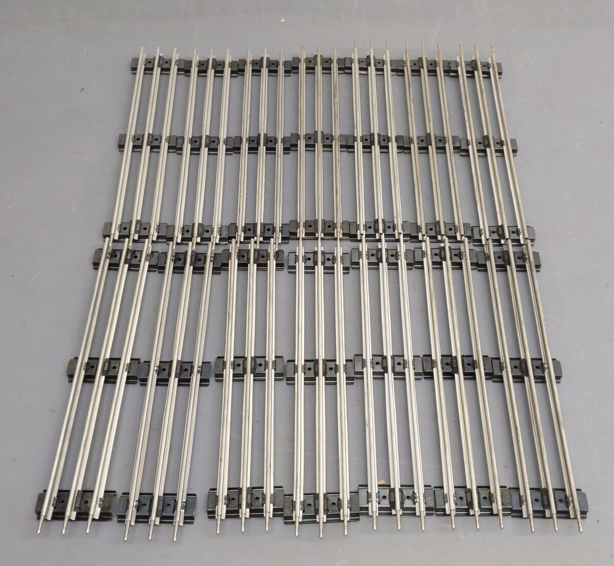 Lionel O Scale Vintage 10.5" Straight Track [14] EX