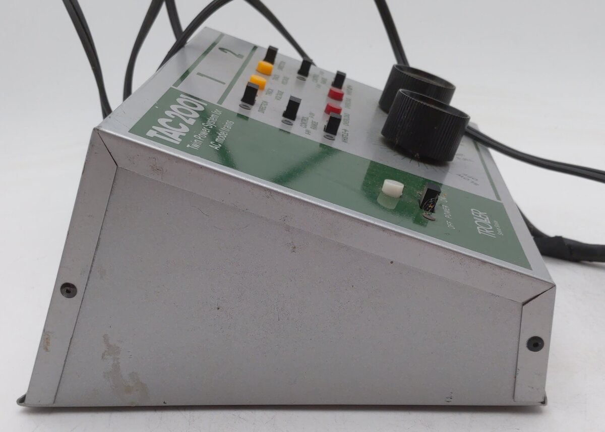 Troller TAC 2001 Twin AC Power System VG/Box