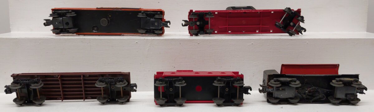 Lionel Vintage O Freight Cars: 348425, 6818, [5] VG