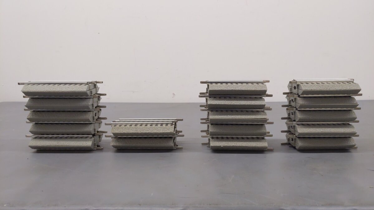 Lionel O Gauge Assorted 4.5 inch & 5 inch FasTracks [34] EX