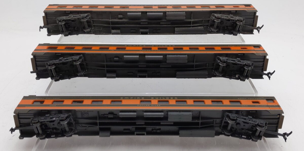 Rivarossi HO Scale GN Empire Builder "Poplar River" Sleeper Passenger Cars [3] VG
