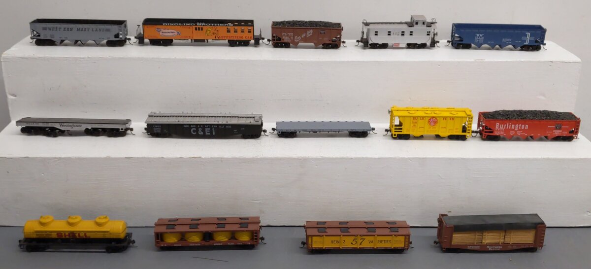 Athearn HO Assorted Freight Cars [14] VG