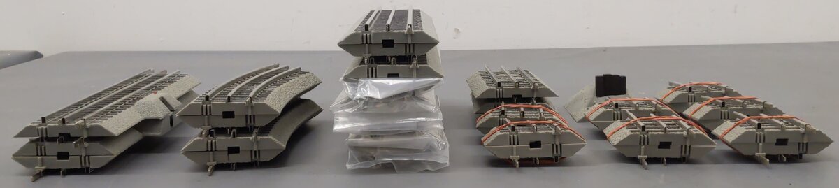 Lionel O Gauge Assorted Straight & Curved FasTracks Track Sections [33] EX