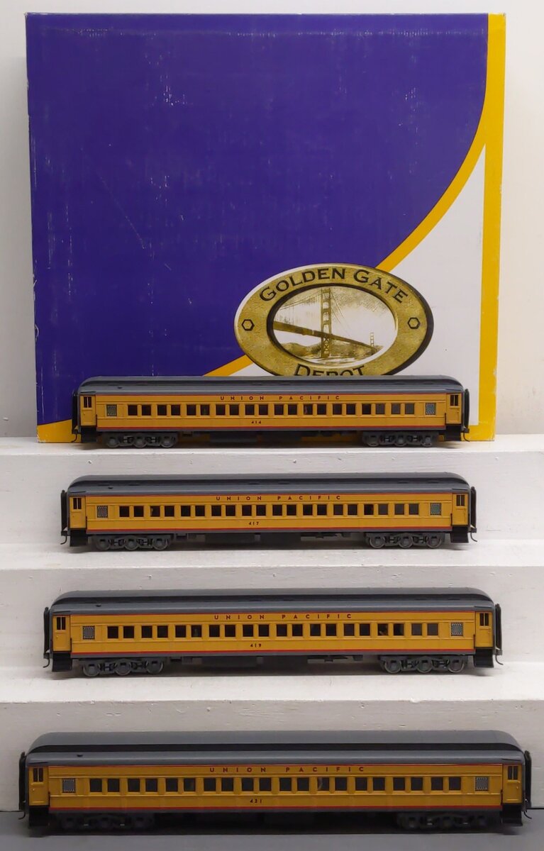 Golden Gate Depot O Union Pacific 80' Passenger Coach Set (Set of 4) - 2-Rail EX/Box