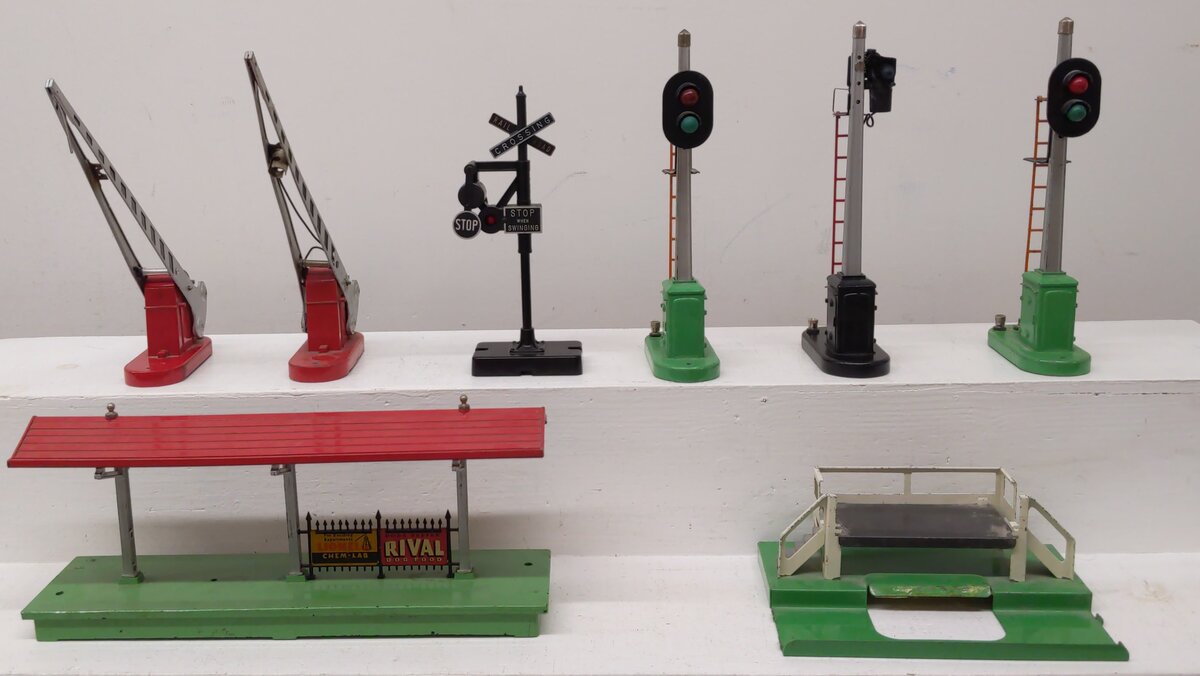 Lionel Vintage O Accessories: 152, 152, 156, 3462P, 140, 153, 153, 151 [8] VG