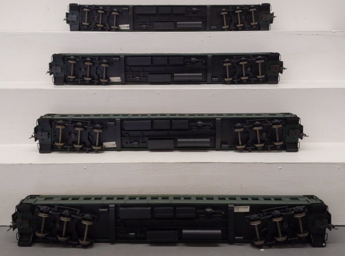 Golden Gate Depot O Scale SP 80' Passenger Coach Set (Set of 4) - 2-Rail EX/Box
