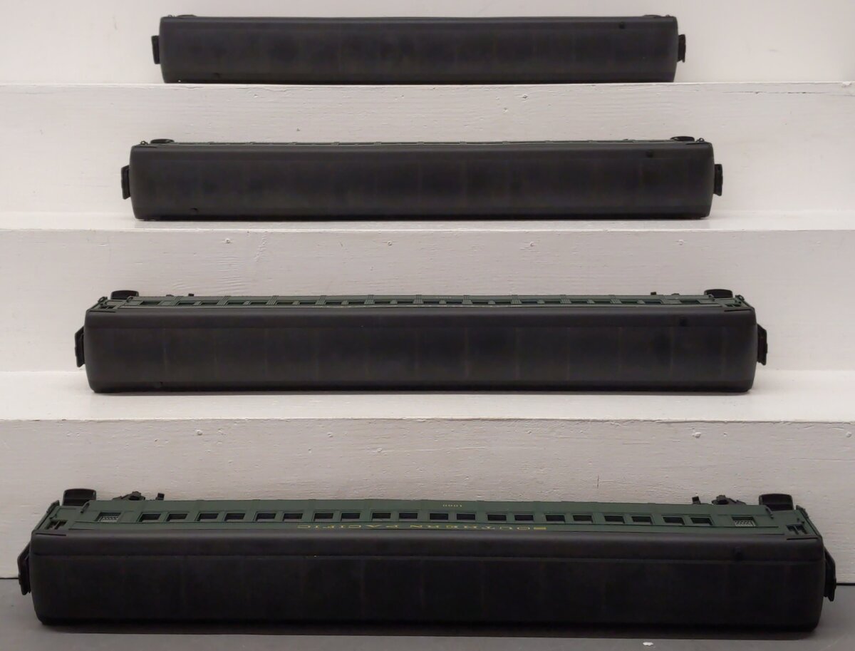 Golden Gate Depot O Scale SP 80' Passenger Coach Set (Set of 4) - 2-Rail EX/Box