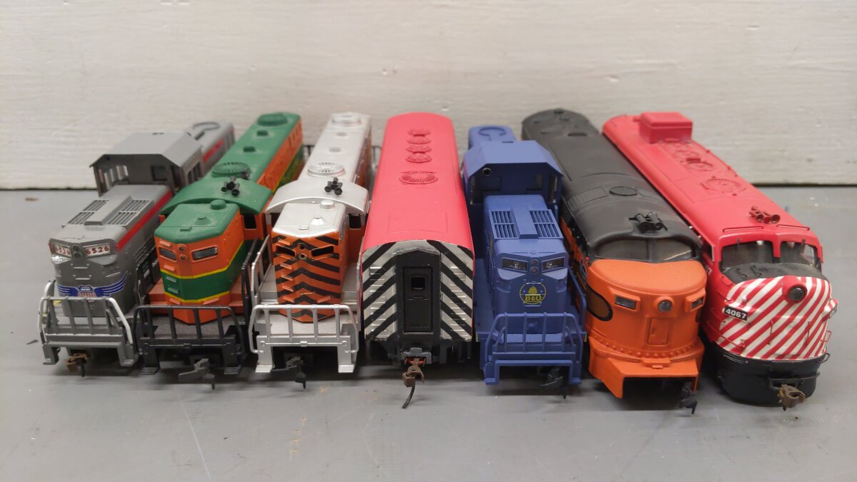 Mehano, AHM & Others Assorted CUSTOM Diesel Locomotives: 4070B, 23A, 759 [7] VG