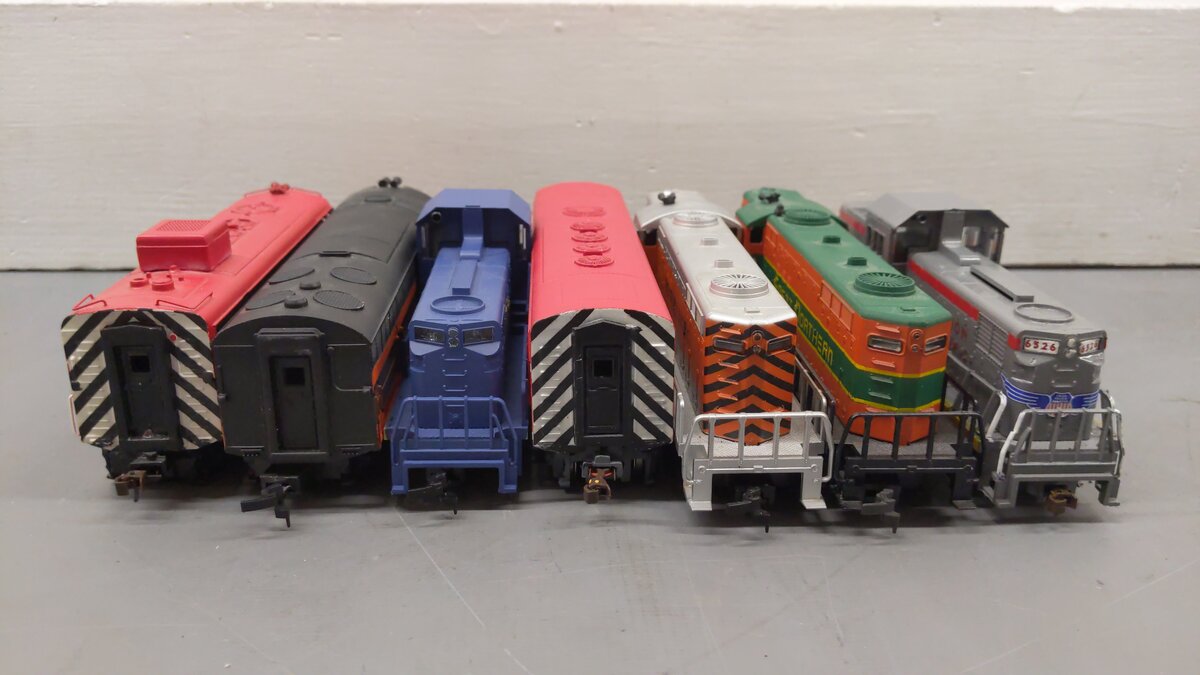 Mehano, AHM & Others Assorted CUSTOM Diesel Locomotives: 4070B, 23A, 759 [7] VG