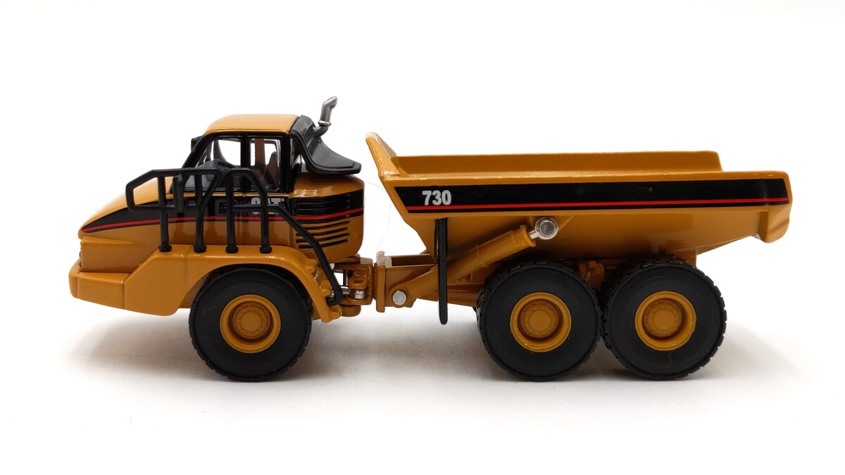 Norscot 55130 HO Assembled Caterpillar # 730 Articulated Truck LN