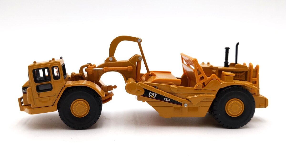 Norscot 55134 HO Caterpillar(R) 627G Wheel Tractor Scraper LN