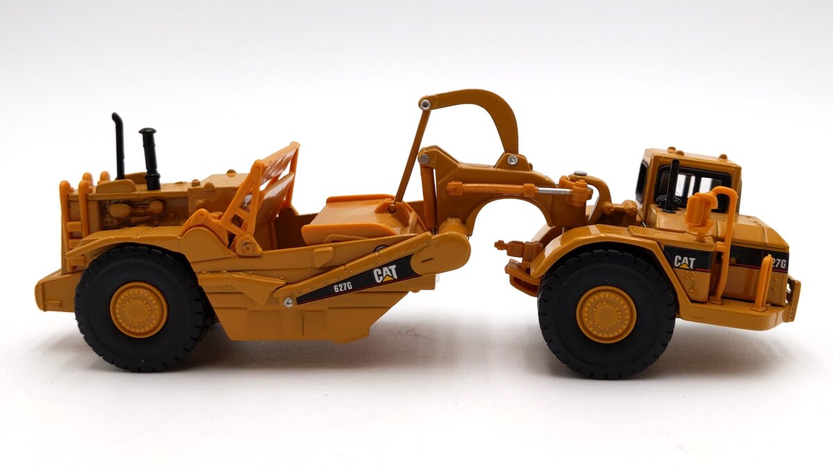 Norscot 55134 HO Caterpillar(R) 627G Wheel Tractor Scraper LN