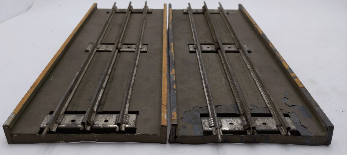Lionel 105 Vintage O Gauge Bridge Approaches (2) VG