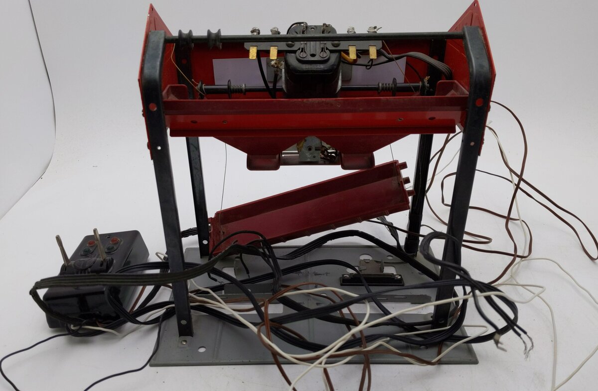 Lionel 497 Vintage O Operating Coaling Station