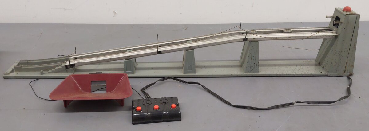 Lionel 456 Vintage O Operating Coal Ramp w/Controller & Bin/Box