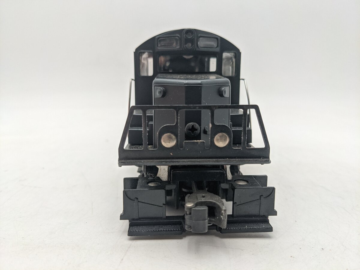 Lionel 6-8360 O Gauge Long Island GP20 Diesel Locomotive #8360 VG/Box
