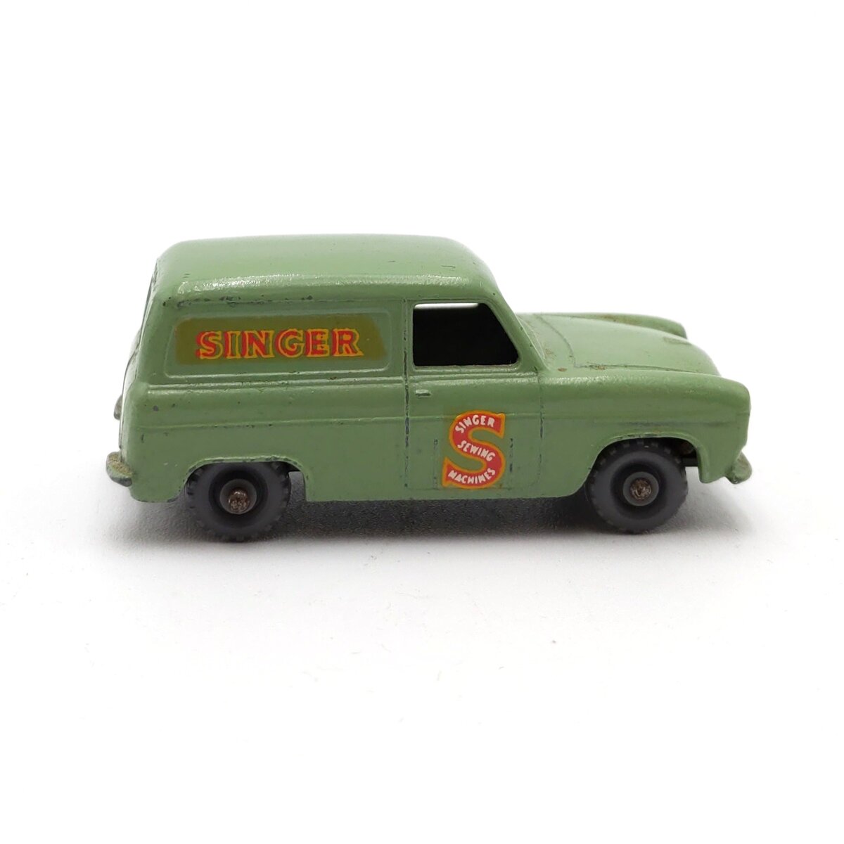 Matchbox 59 Vintage Diecast 1958 Ford "Singer Sewing Machine" Van EX