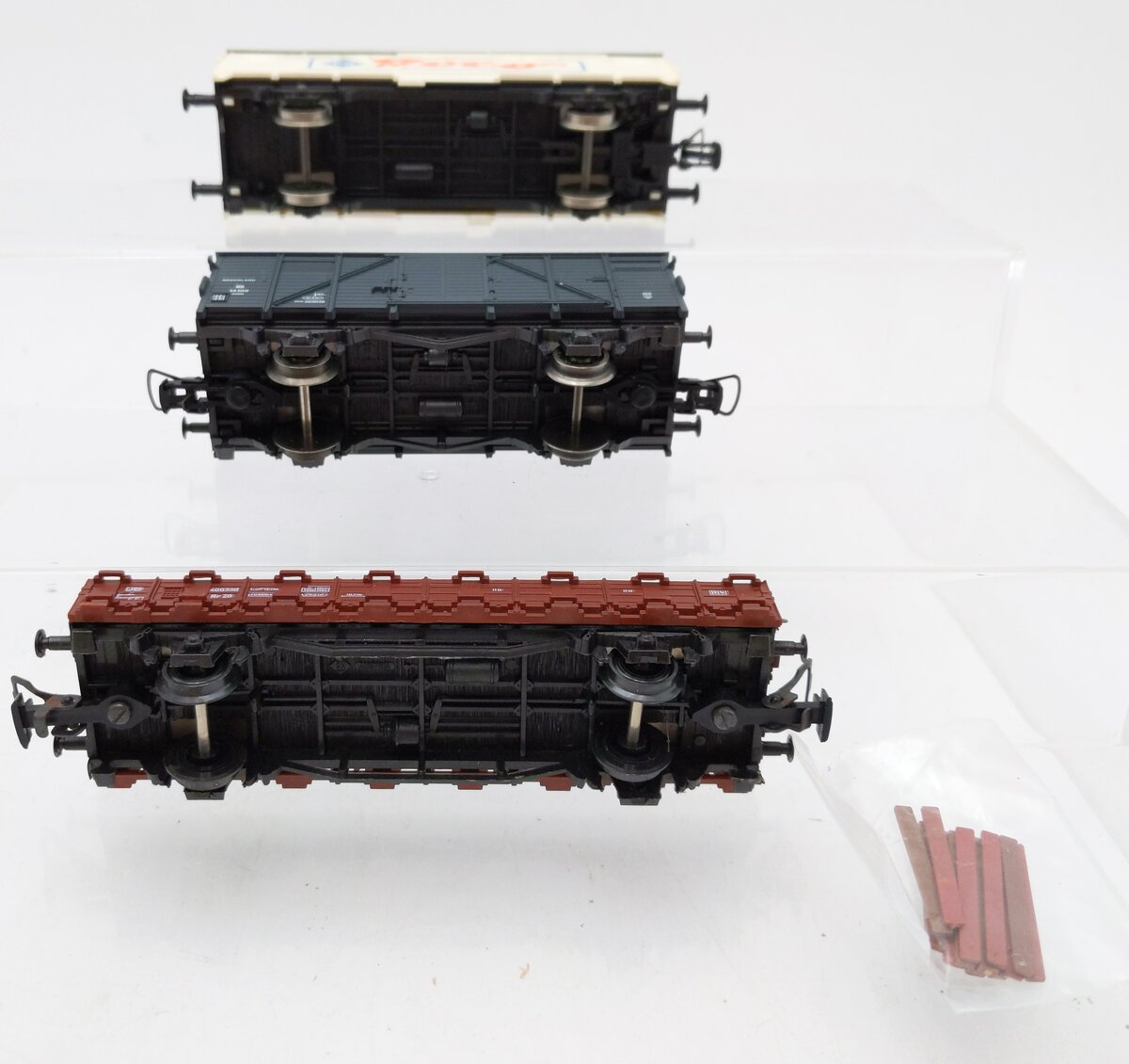 Roco HO Scale Assorted Freight Cars [3] VG