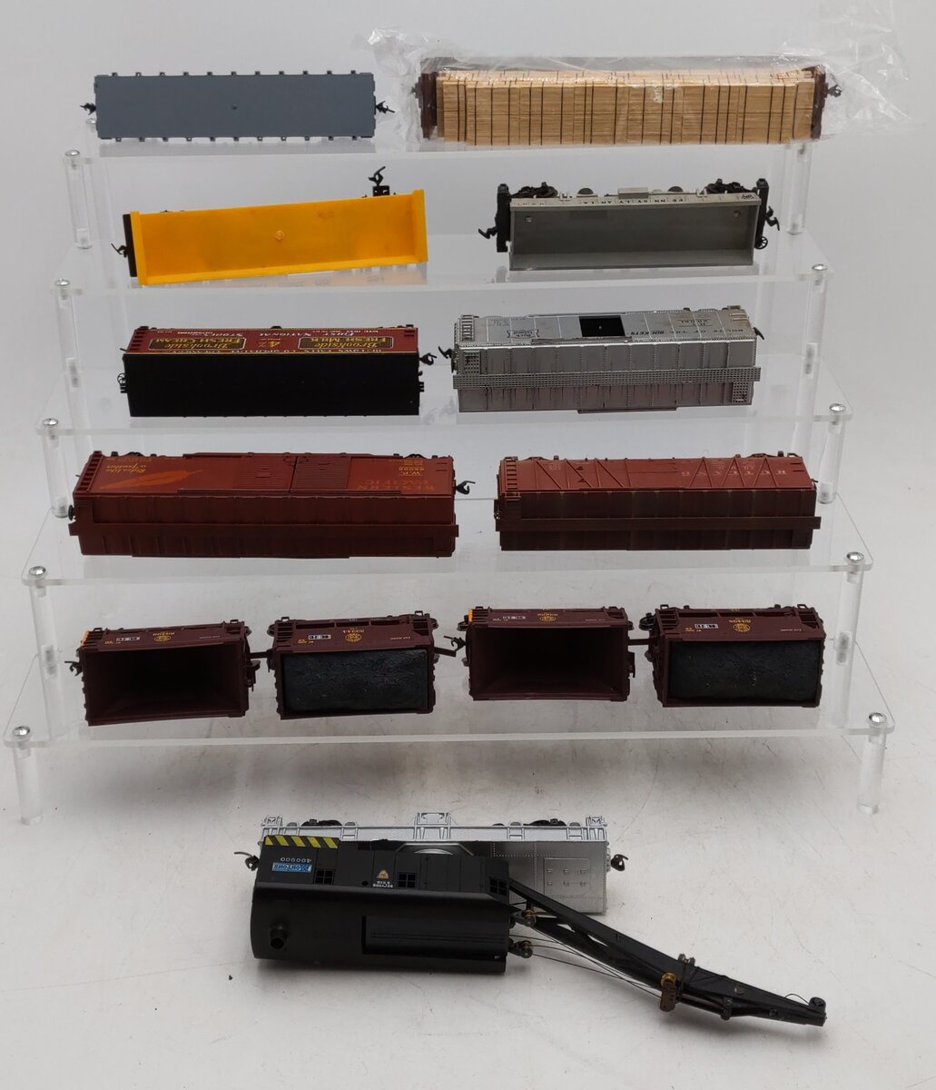 Lionel & Others HO Scale Assorted Freight Cars [11] VG