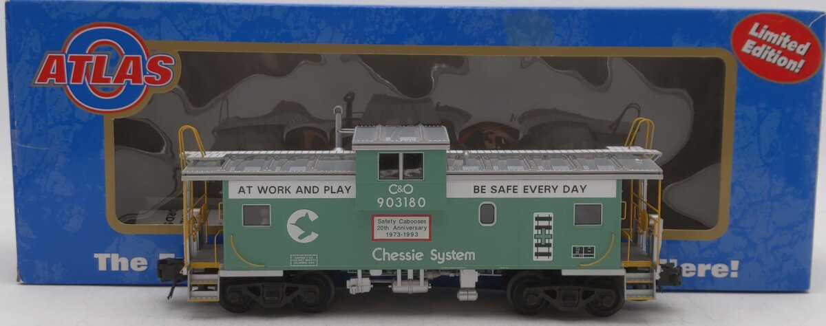 Atlas 6627 O Gauge Chessie System Extended Vision Caboose #903180 - 3 Rail LN/Box