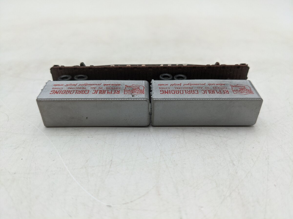 Atlas 2352 N Scale Santa Fe Piggy Back Car w/ Containers #90000-Weathered EX/Box