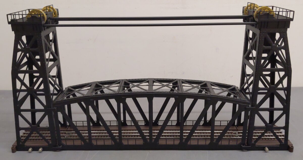 Lionel 6-14167 O Gauge Operating Lift Bridge #213 EX/Box