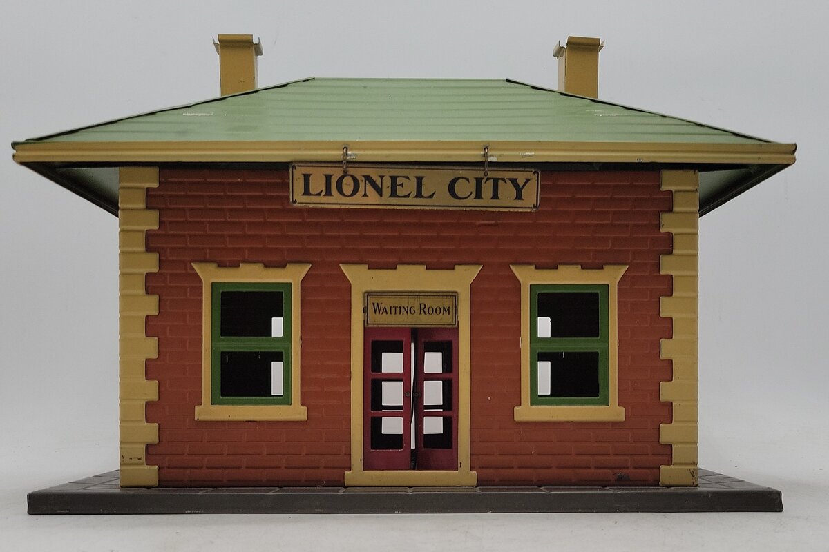 Lionel 124 Vintage Standard Gauge Lionel City Tinplate Station w/ Lights VG