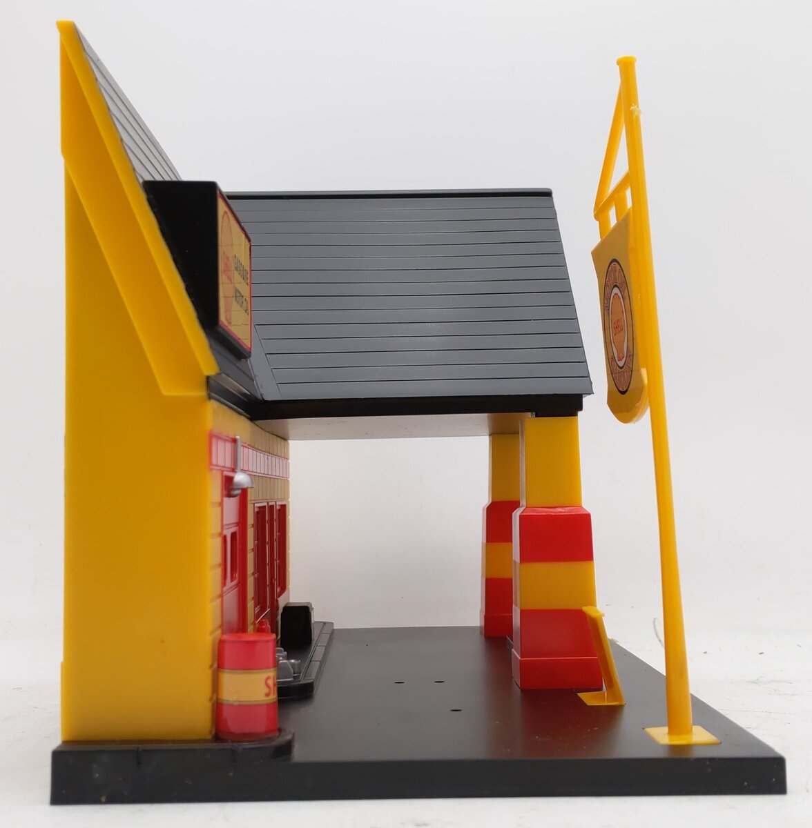 Golden Wheels 1:32 Scale Wheel Shell Service Station Gas Pump Model Diorama EX