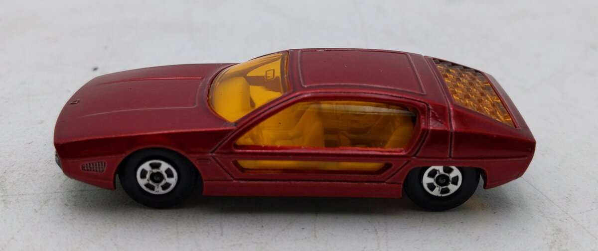 Matchbox 20 1:64 Scale Lamborghini  Marzal EX